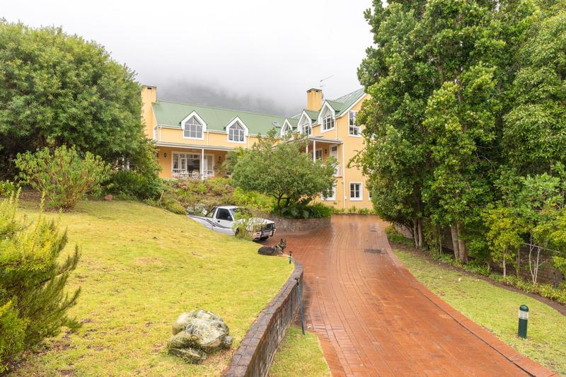 To Let 4 Bedroom Property for Rent in Hout Bay Western Cape